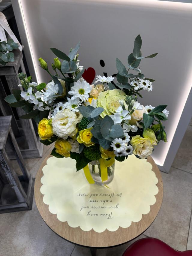 Festive bunch | ծաղիկներ, ծաղկեպսակներ, բույսեր - առաքում Երևան
