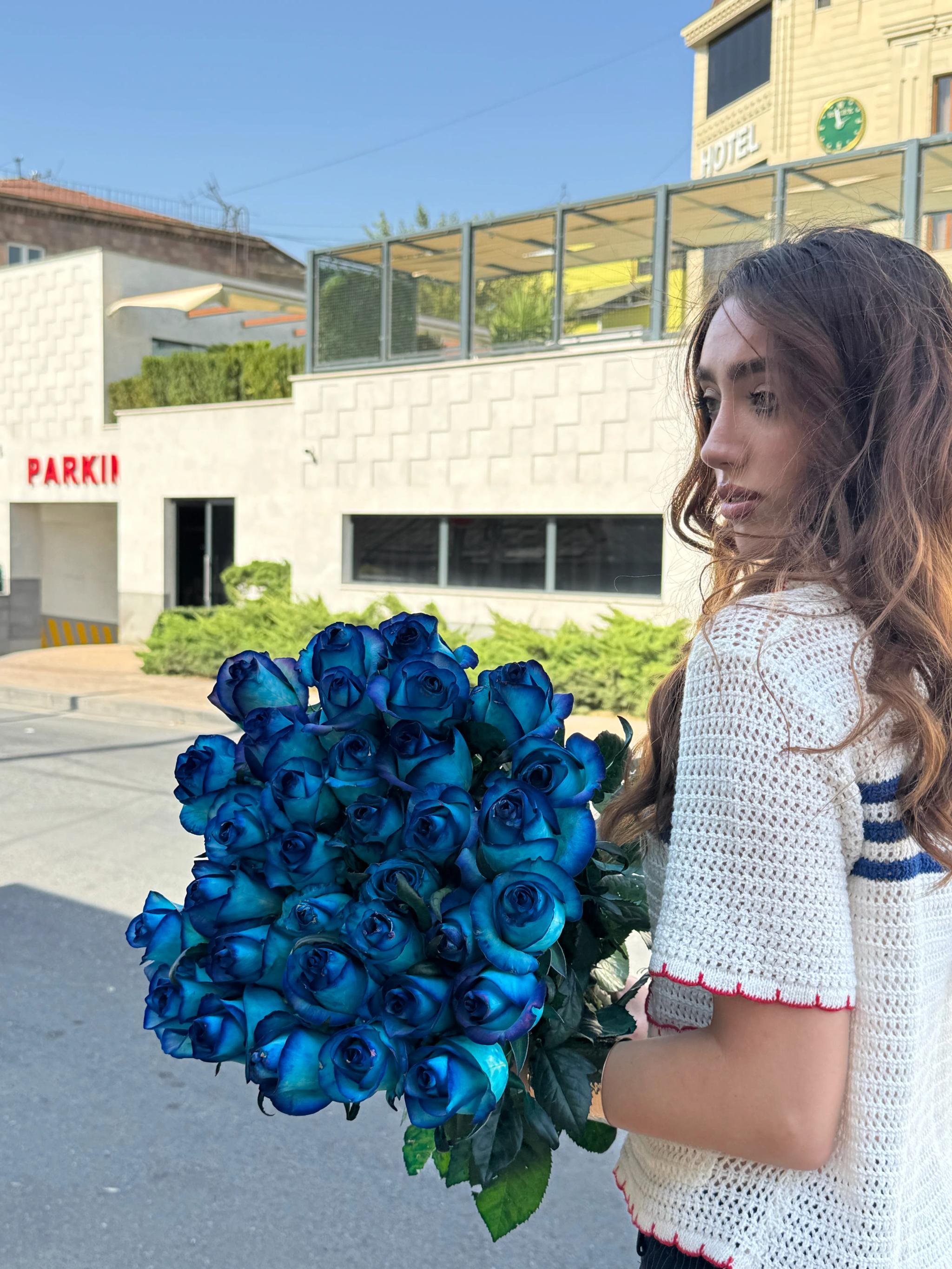 A bunch of blue roses | ծաղիկներ, ծաղկեպսակներ, բույսեր Երևան