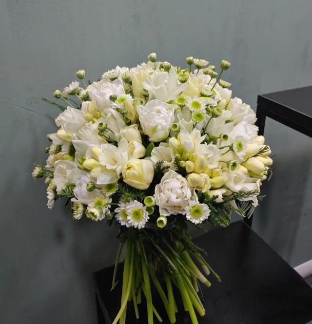 White bunch | ծաղիկներ, ծաղկեպսակներ, բույսեր - առաքում Երևան