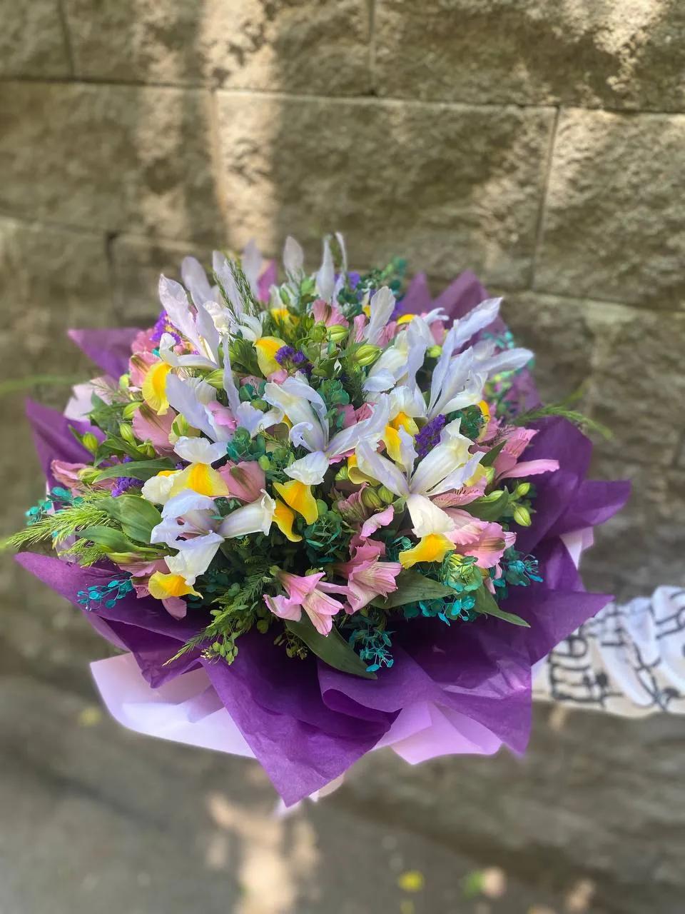 A creative bunch | ծաղիկներ, ծաղկեպսակներ, բույսեր Երևան A creative bunch | ծաղիկներ, ծաղկեպսակներ, բույսեր Երևան