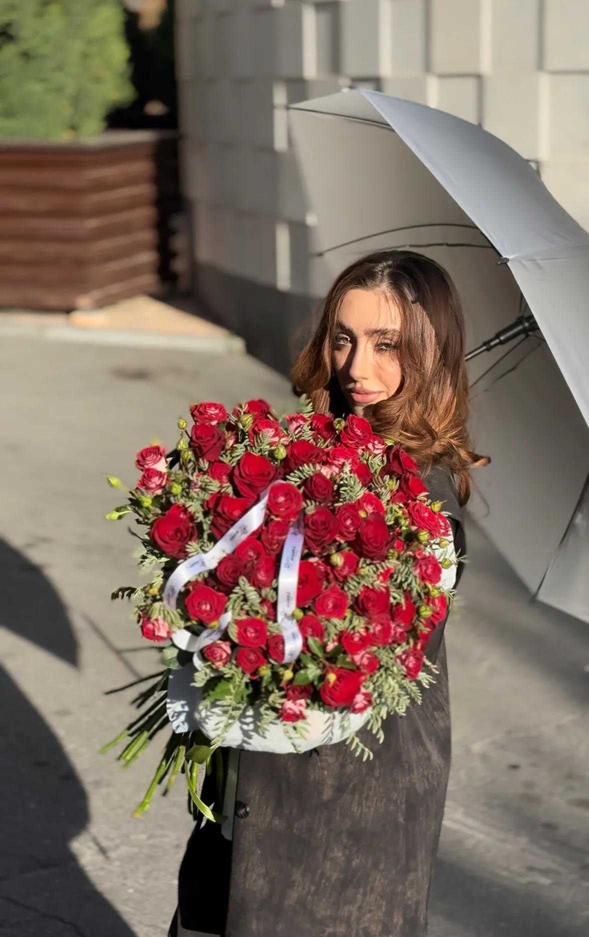 Red roses | ծաղիկներ, ծաղկեպսակներ, բույսեր Երևան Red roses | ծաղիկներ, ծաղկեպսակներ, բույսեր Երևան