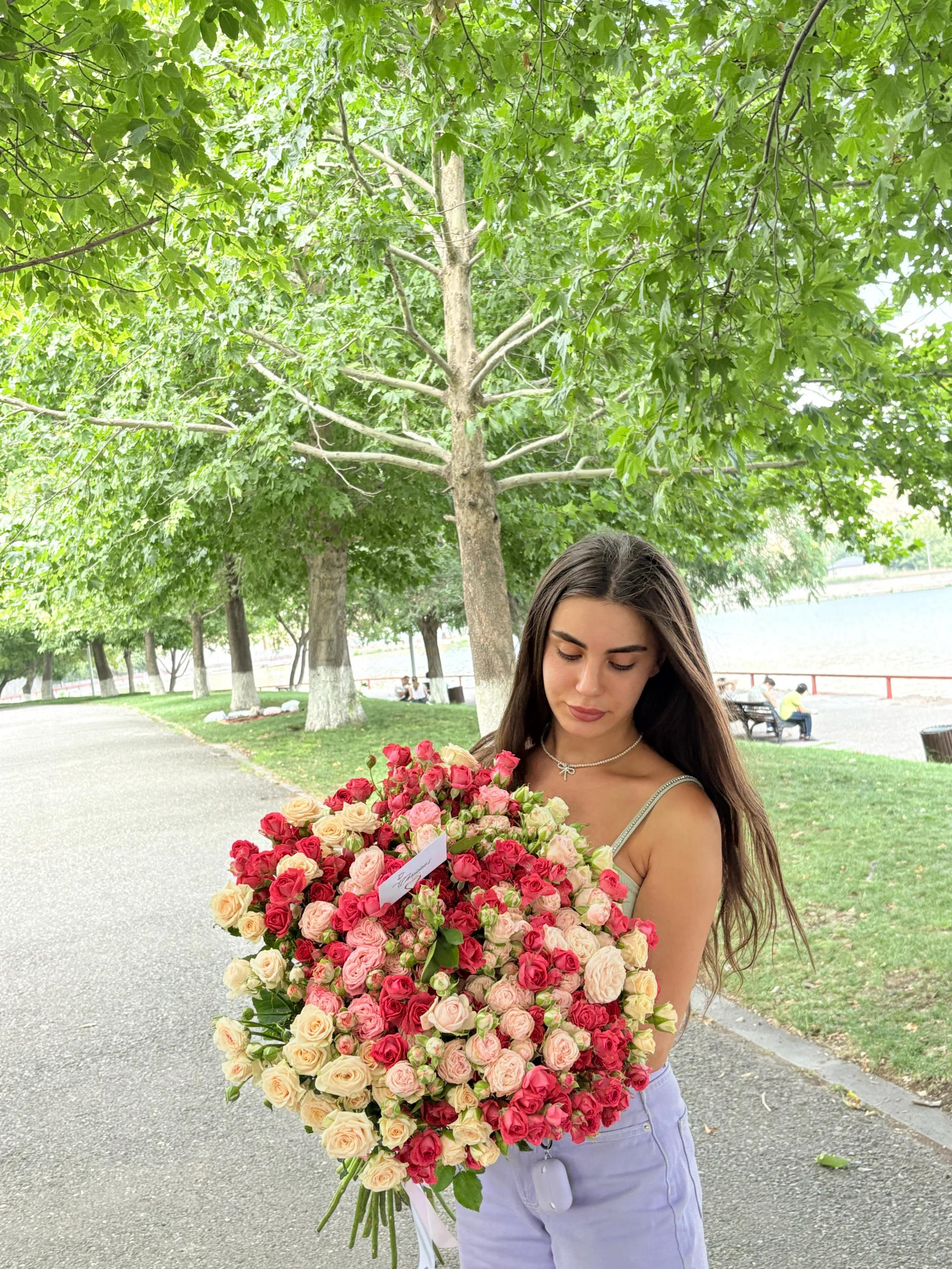 Bunch of roses | ծաղիկներ, ծաղկեպսակներ, բույսեր Երևան Bunch of roses | ծաղիկներ, ծաղկեպսակներ, բույսեր Երևան