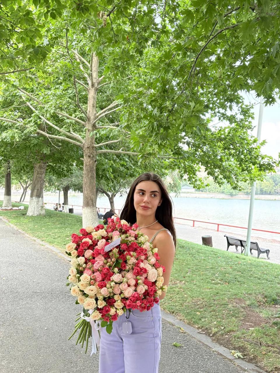 Bunch of roses | ծաղիկներ, ծաղկեպսակներ, բույսեր Երևան Bunch of roses | ծաղիկներ, ծաղկեպսակներ, բույսեր Երևան
