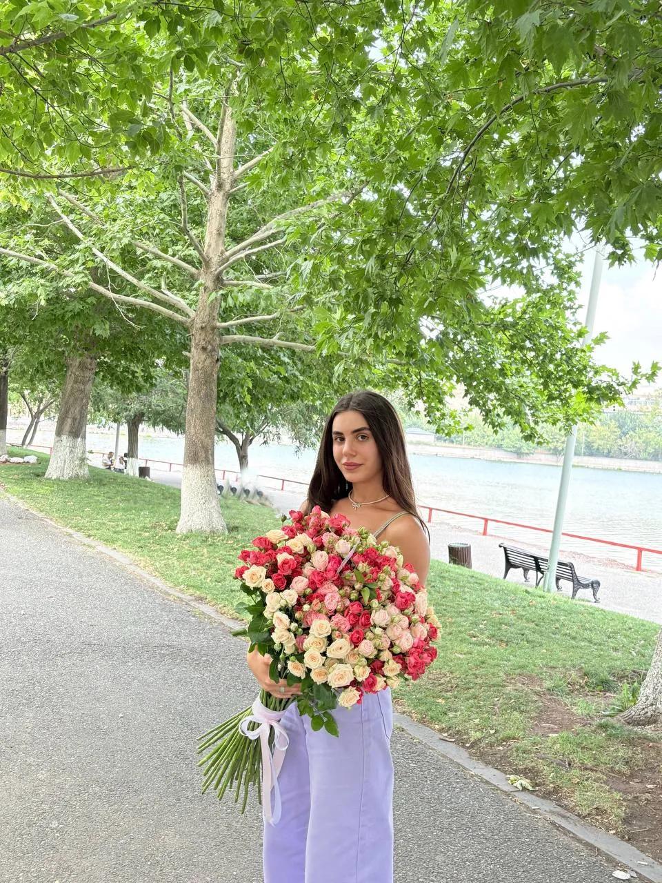 Bunch of roses | ծաղիկներ, ծաղկեպսակներ, բույսեր Երևան Bunch of roses | ծաղիկներ, ծաղկեպսակներ, բույսեր Երևան