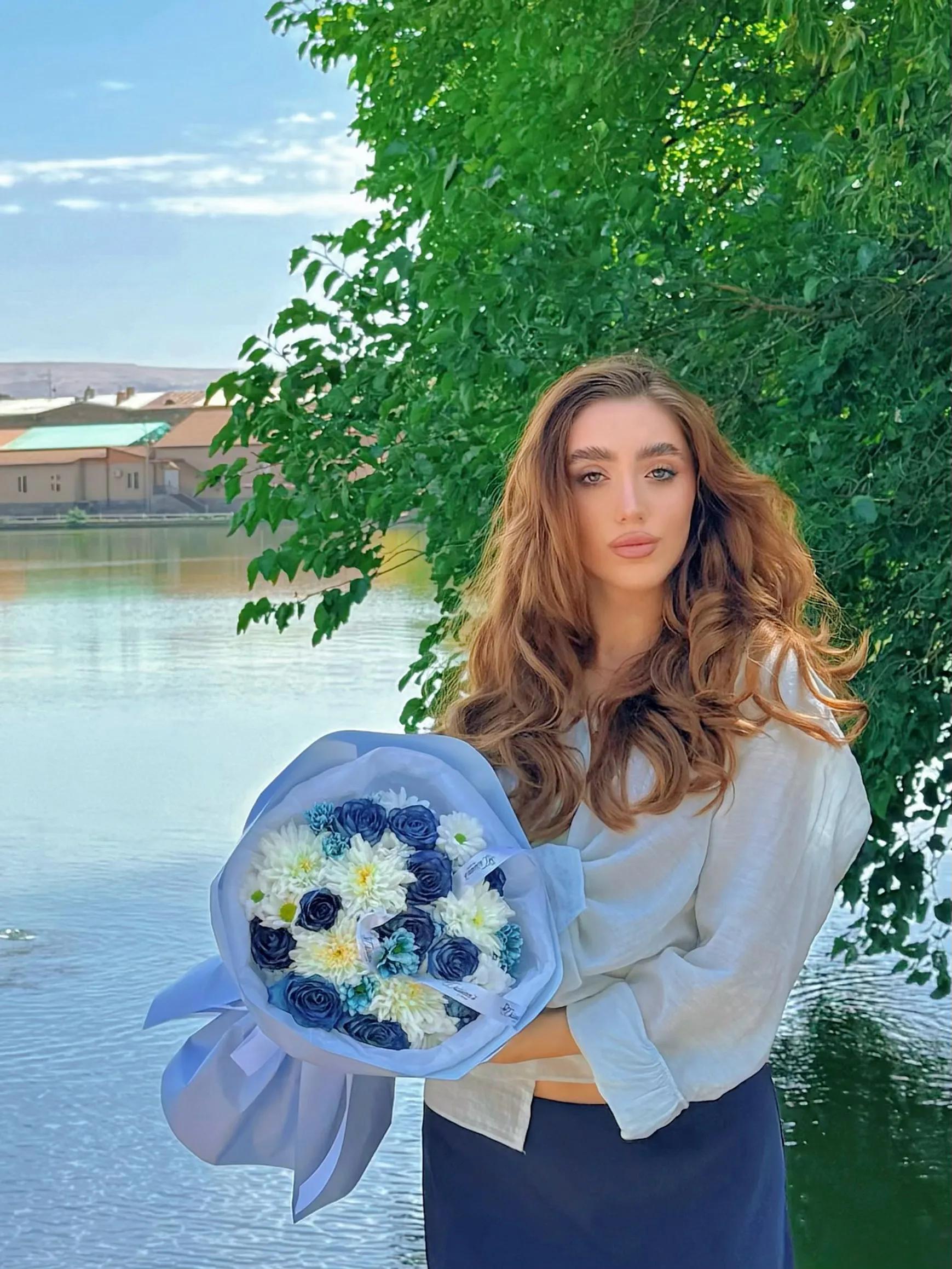 Blue bunch | ծաղիկներ, ծաղկեպսակներ, բույսեր - առաքում Երևան Blue bunch | ծաղիկներ, ծաղկեպսակներ, բույսեր - առաքում Երևան
